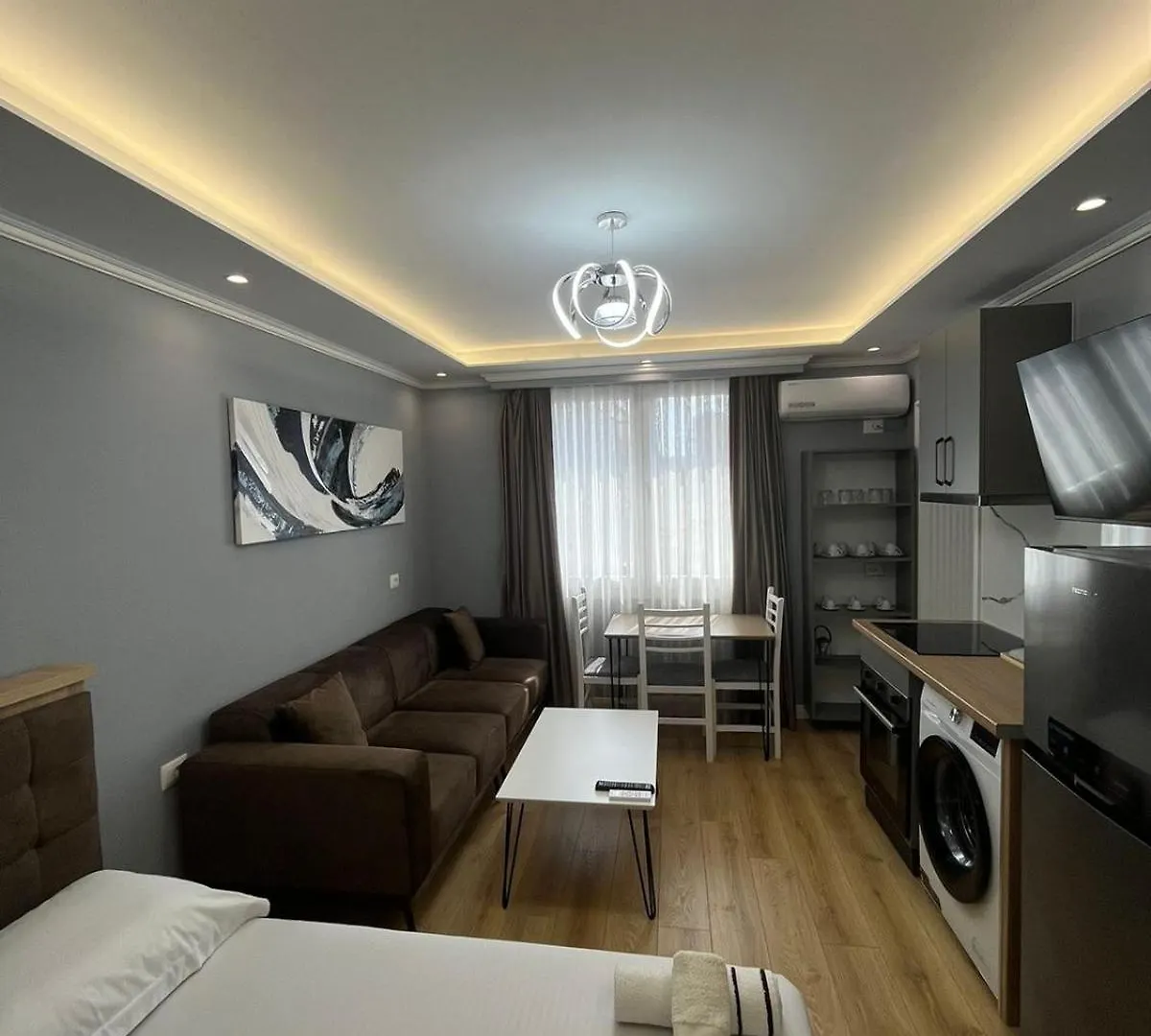 Couple Apartment'S Tirana Appartamento